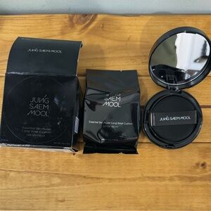 JUNG SAEM MOOL Essential Skin Nuder Long Wear Cushion 19 Light SPF 50+ w/ Refill